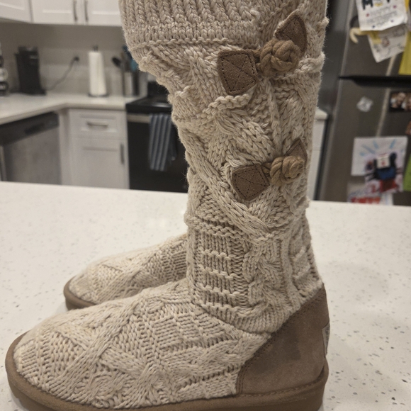 UGG Knit Boots in Cream and Tan - Picture 5 of 10